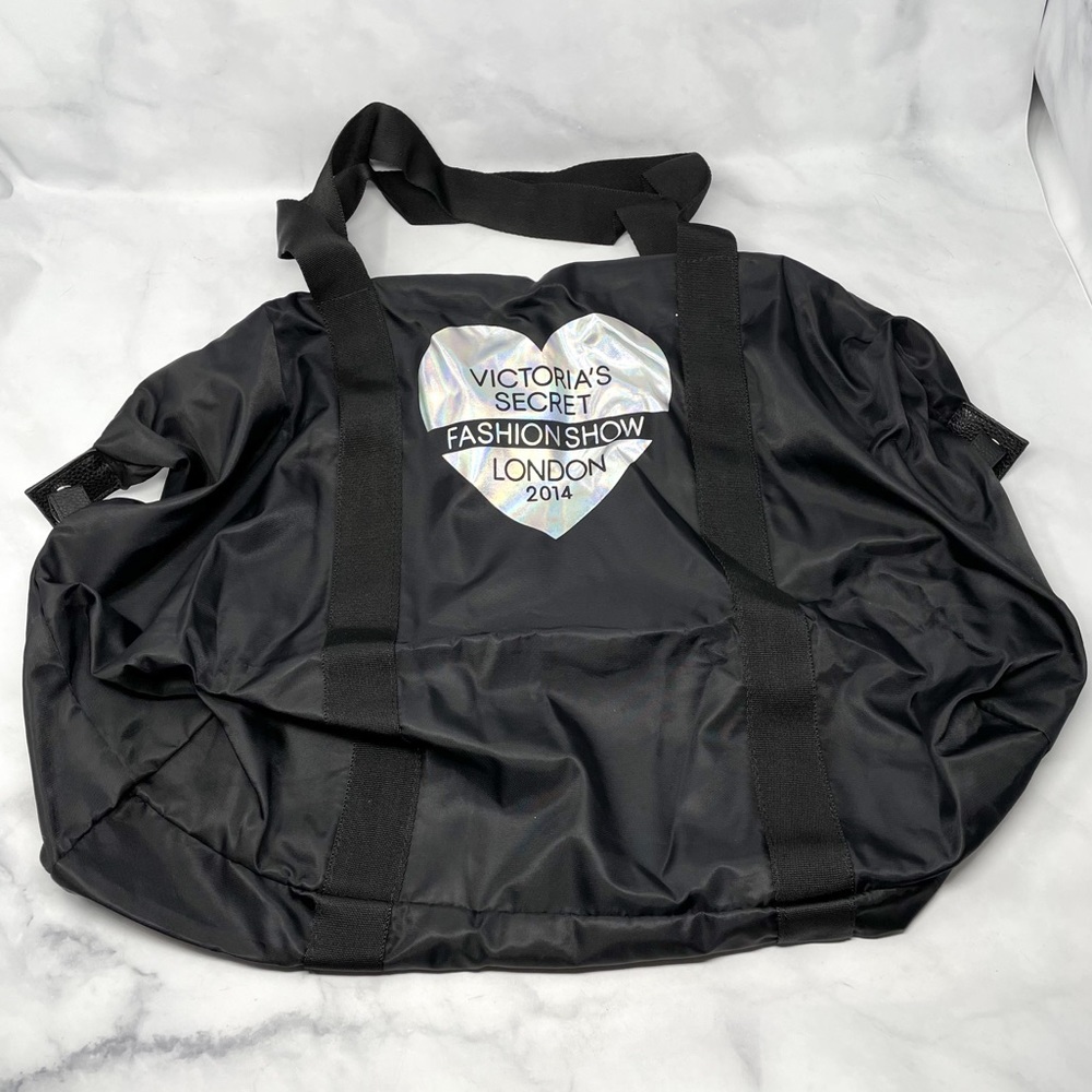 NEW 2 Piece Limited Edition Victoria's Secret London Fashion Show Duffle Bag Set - Picture 3 of 12